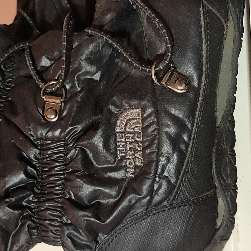 The North Face women's Prima Loft boots size 8